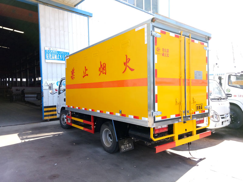 東風(fēng)(藍(lán)牌)爆破器材車(chē)