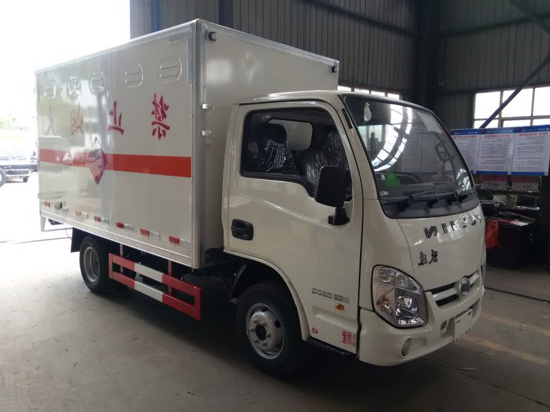 躍進(jìn)汽油3米3(藍(lán)牌)液體廂式車(chē)