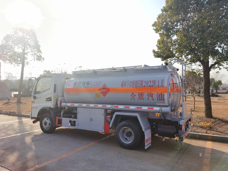 江淮5噸汽油介質(zhì)油罐車(chē)